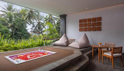  Premium Suite with Private Jacuzzi