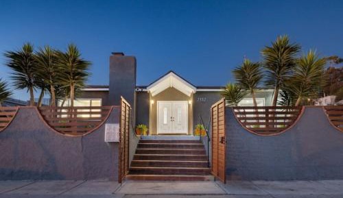 Two-Bedroom Townhouse