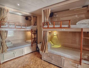 Single Room with Shared Bathroom