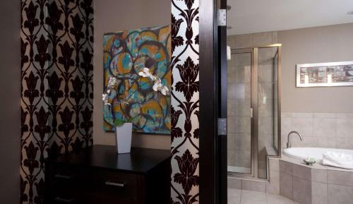 King Room with Spa Bath and Fireplace