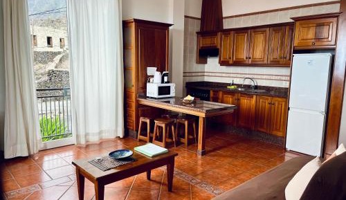One-Bedroom Apartment with Sea View - Non Smoking