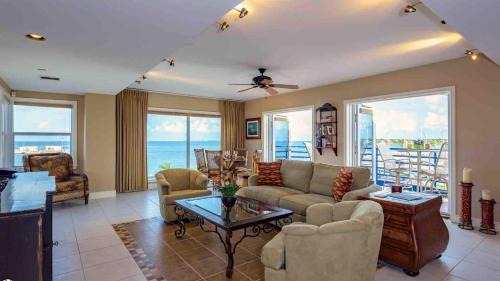 Two-Bedroom Apartment with Ocean View