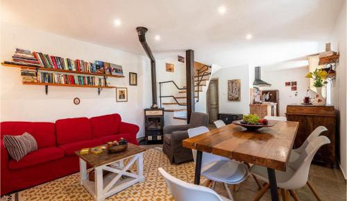 Three-Bedroom Holiday Home 