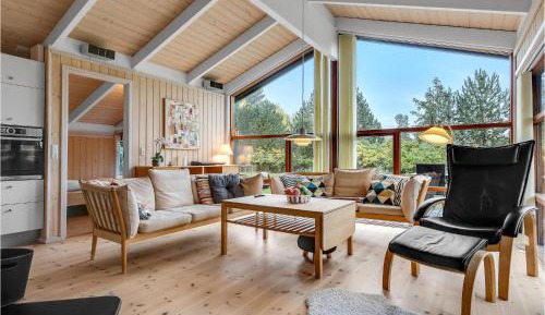 Three-Bedroom Vacation Home 