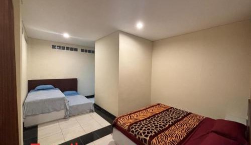 Family Room with Private Bathroom