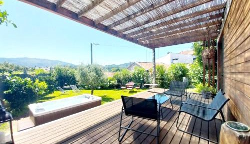 Bungalow with Garden View