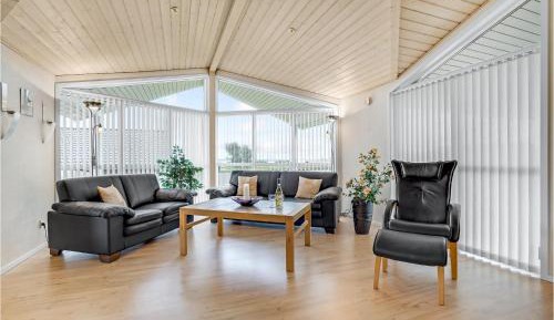 Four-Bedroom Holiday Home