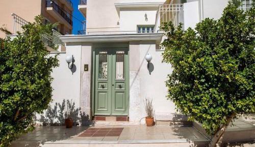 One-Bedroom Apartment with Sea View