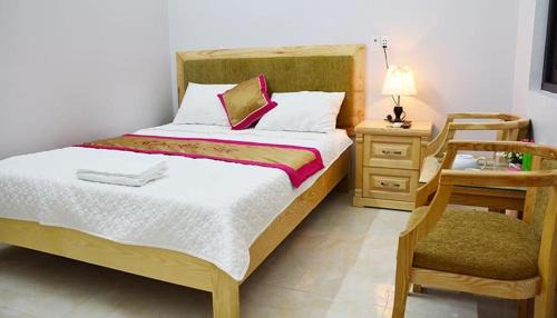Standard Queen Room