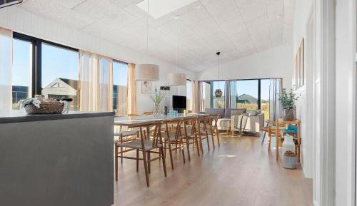 Five-Bedroom Holiday Home