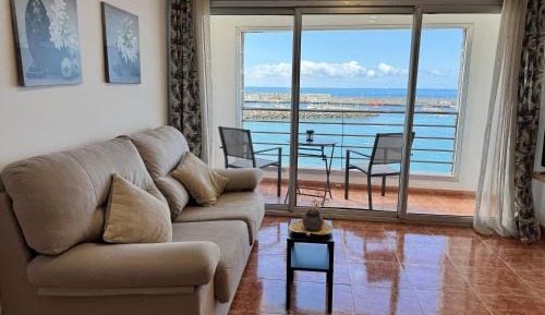 One-Bedroom Apartment with Sea View and Balcony