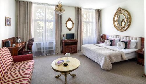 Deluxe Quadruple Room