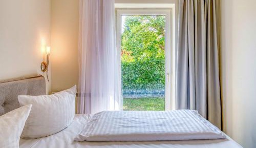 One-Bedroom Apartment with Terrace