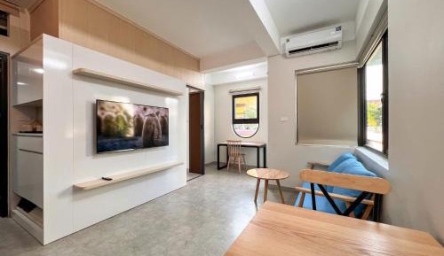 Apartment with Balcony