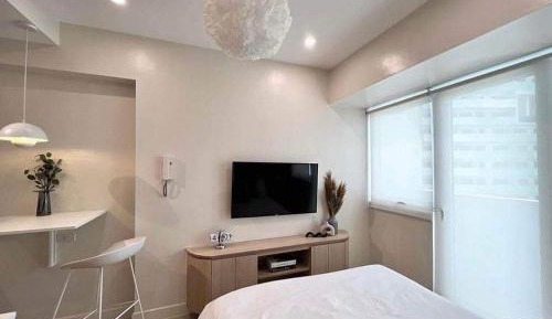 Studio Apartment with Balcony