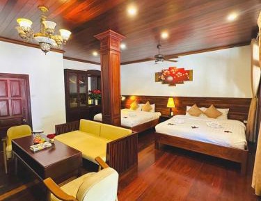 Deluxe Family Room With River View