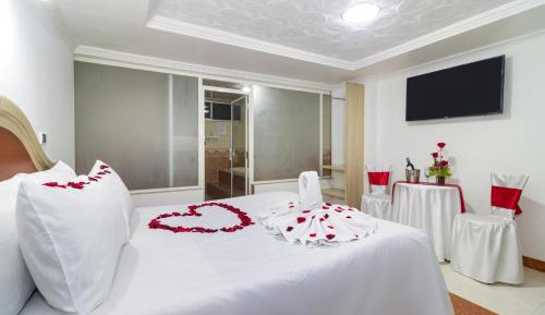 Studio with Spa Bath