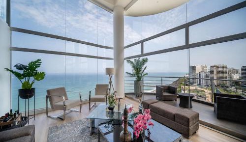 Penthouse Apartment