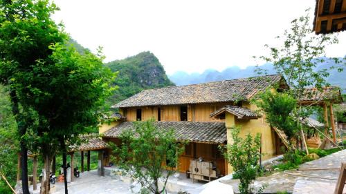Single Room with Mountain View