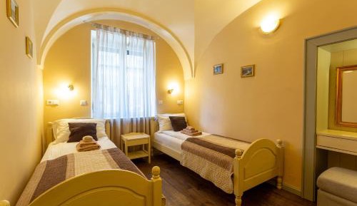 Twin Room with City View