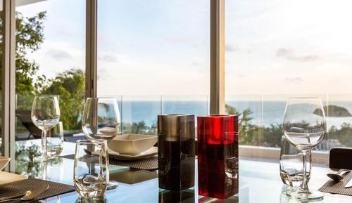 Two-Bedroom Deluxe Apartment with Ocean View