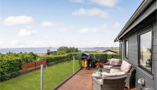 Three-Bedroom Holiday Home 