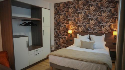 One-Bedroom Deluxe Apartment