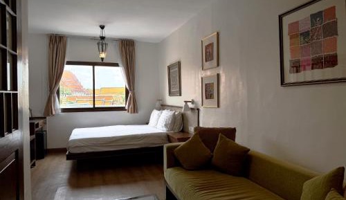 Deluxe Double Room (2 Adults + 1 Child)