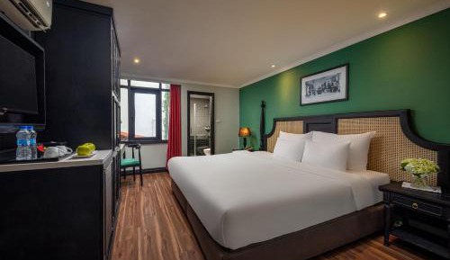 Deluxe Double or Twin Room with City View