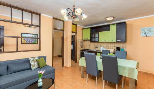 Four-Bedroom Holiday Home