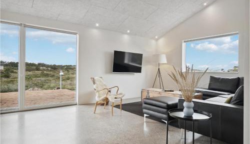 Five-Bedroom Holiday Home