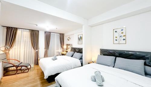 Studio Apartment with Balcony