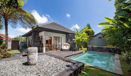 Three Bedroom Private Heated Pool Villa