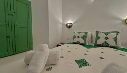 Queen Room with Pool View