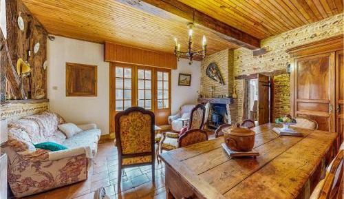 Four-Bedroom Holiday Home