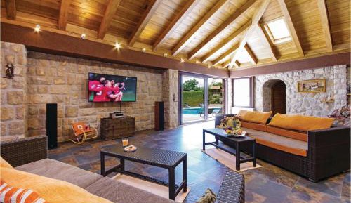 Five-Bedroom Holiday Home