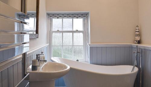Three-Bedroom Holiday Home 