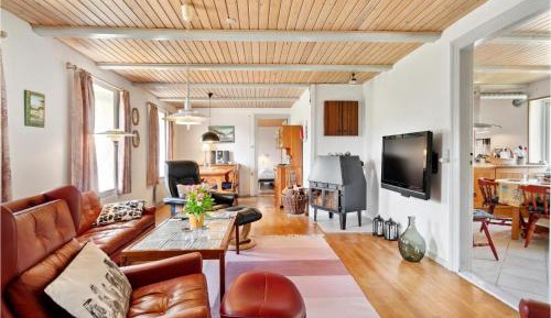 Four-Bedroom Holiday Home