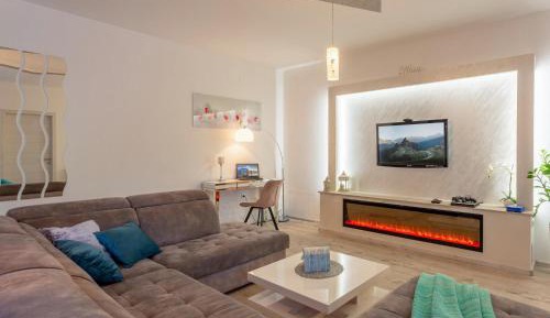 Three-Bedroom Holiday Home 