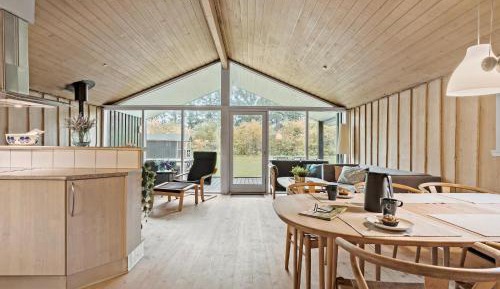 Four-Bedroom Holiday Home