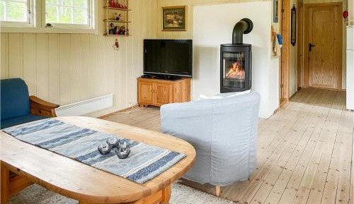 Three-Bedroom Holiday Home 
