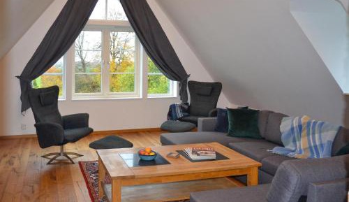 One-Bedroom Holiday Home