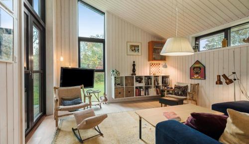 Three-Bedroom Holiday Home 