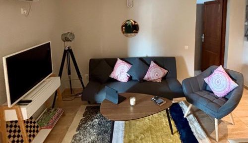 One-Bedroom Apartment with Terrace