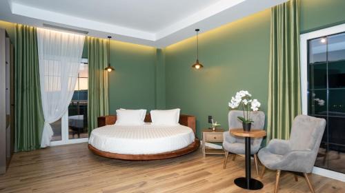 Suite with Balcony