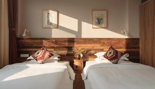 Japanese Style Twin Room with Mountain View & with Bathtub