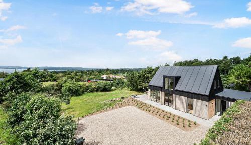 Four-Bedroom Holiday Home