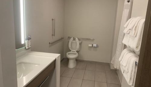 Standard King Room - Mobility Accessible