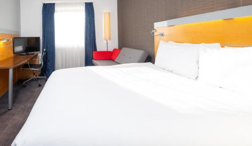 Standard Double Room with Sofa Bed and Free Hot Breakfast