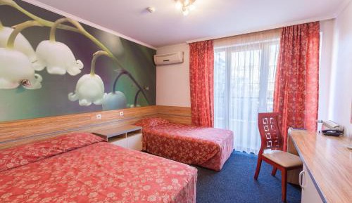 Double Room with Extra Bed (3 Adults)